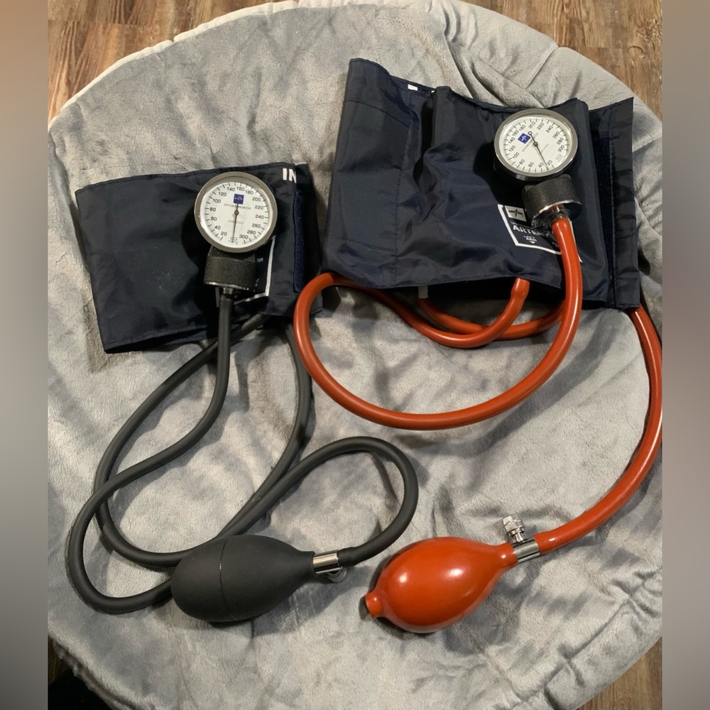 MEDLINE Aneroid Sphygmomanometer “BP Cuff” Blood Pressure Cuff Adult & Child